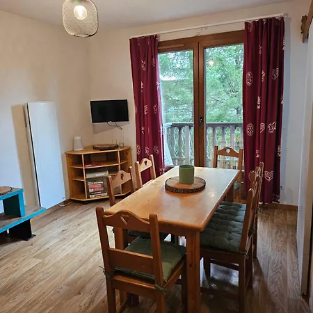 App 2 Superbesse 35m2 4 A 6 Personnes Proches Lacs Et Commerces Apartament