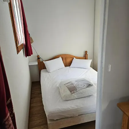 App 2 Superbesse 35m2 4 A 6 Personnes Proches Lacs Et Commerces Besse-et-Saint-Anastaise