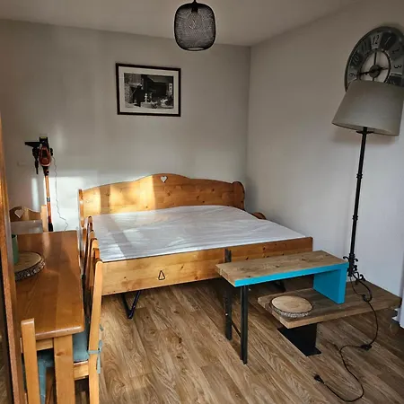 App 2 Superbesse 35m2 4 A 6 Personnes Proches Lacs Et Commerces Apartament Besse-et-Saint-Anastaise