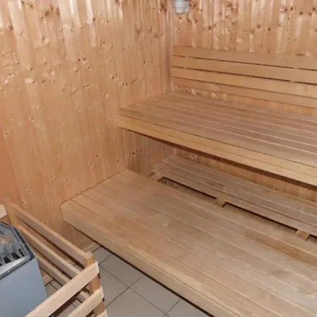 App 2 Superbesse 35m2 4 A 6 Personnes Proches Lacs Et Commerces * Besse-et-Saint-Anastaise