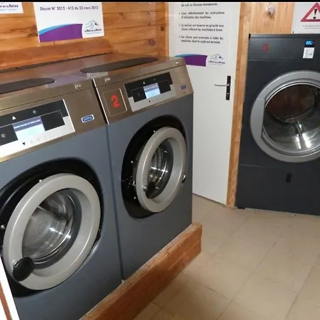 App 2 Superbesse 35m2 4 A 6 Personnes Proches Lacs Et Commerces Besse-et-Saint-Anastaise