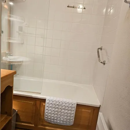 Daire App 2 Superbesse 35m2 4 A 6 Personnes Proches Lacs Et Commerces *