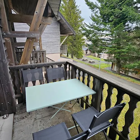 App 2 Superbesse 35m2 4 A 6 Personnes Proches Lacs Et Commerces Besse-et-Saint-Anastaise
